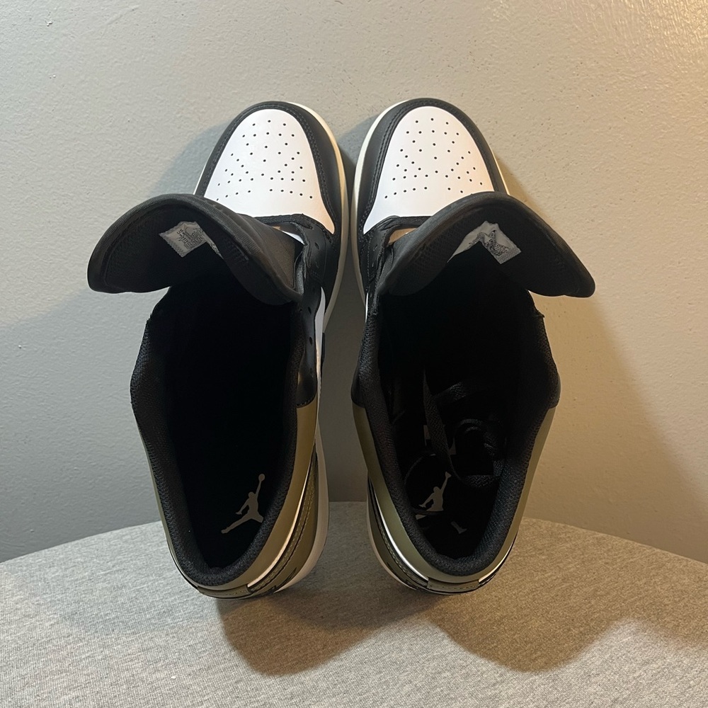 Nike Air Jordan 1 Low Black Toe Medium Olive Green Men's Shoe Size 11 553558-092 - Picture 8 of 11